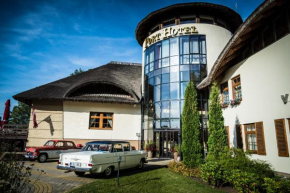 Port Hotel  Адажи